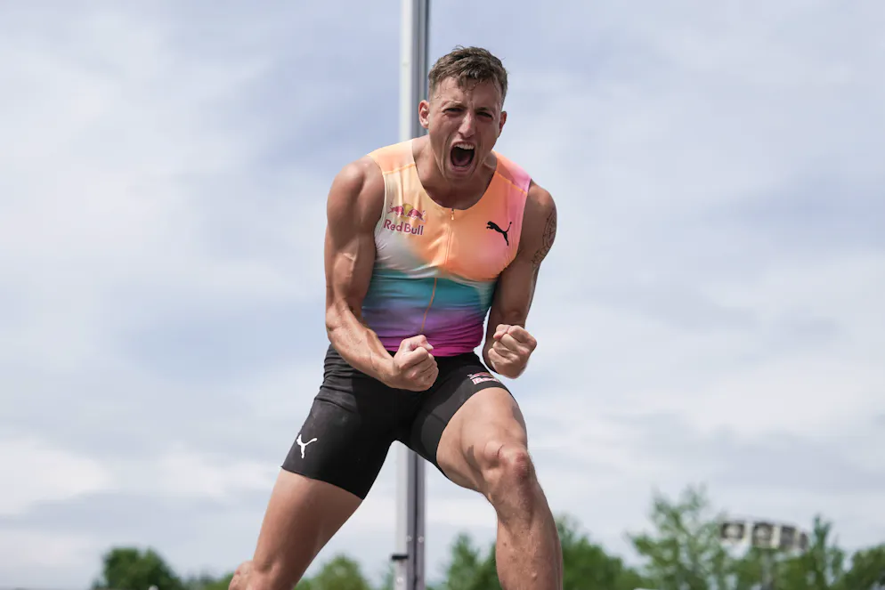 Simon Ehammer remporte le décathlon à Götzis avec un record de Suisse.