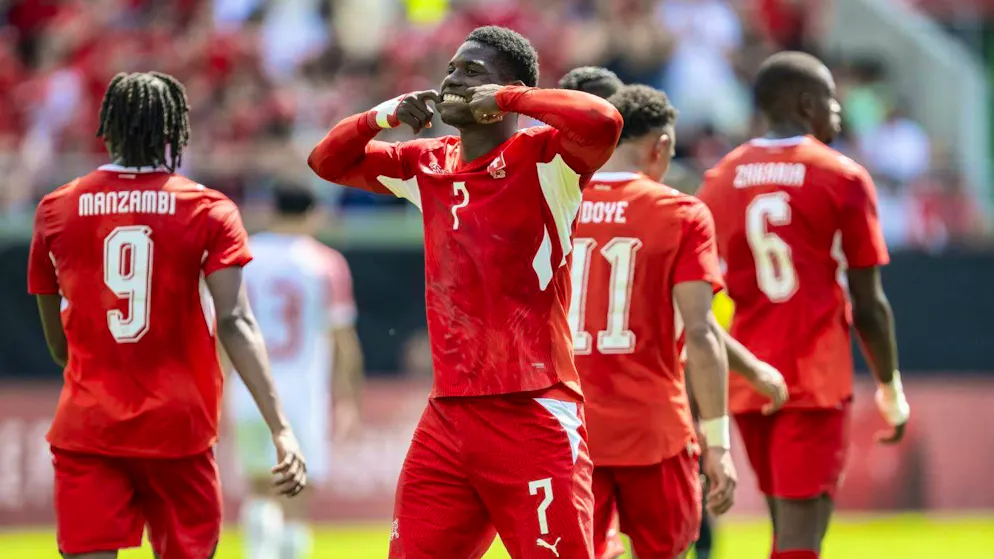 Breel Embolo put Switzerland on the road to victory.