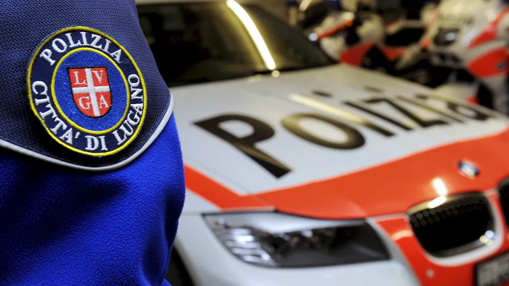Incidente mortale. Esce di strada e finisce in una scarpata, uomo perde la vita a Canobbio