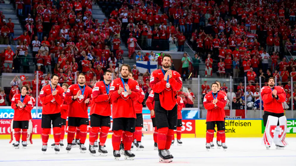 Die Schweizer Spieler bedanken sich bei den fantastischen Fans
