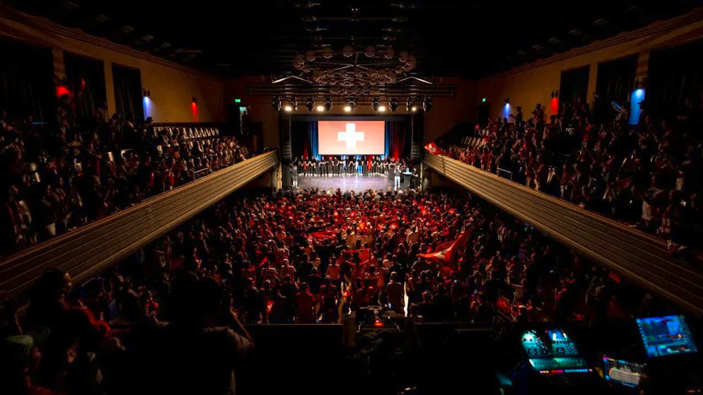 The fans cheered the Swiss team at the medal ceremony in the Volkshaus in Zurich