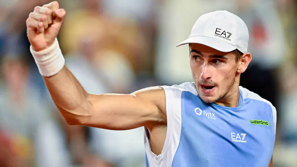 Roland-Garros. Le 104e mondial crée la surprise au coeur de la nuit parisienne
