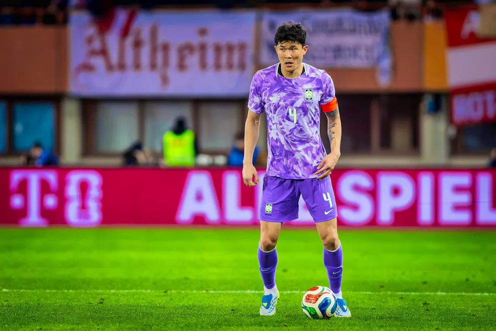 These are the jerseys of the World Cup participants. Kim Min-jae wears South Korea's away kit in the match against Austria.