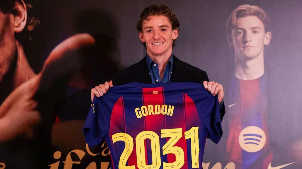 Anthony Gordon wechselt zum FC Barcelona. 
