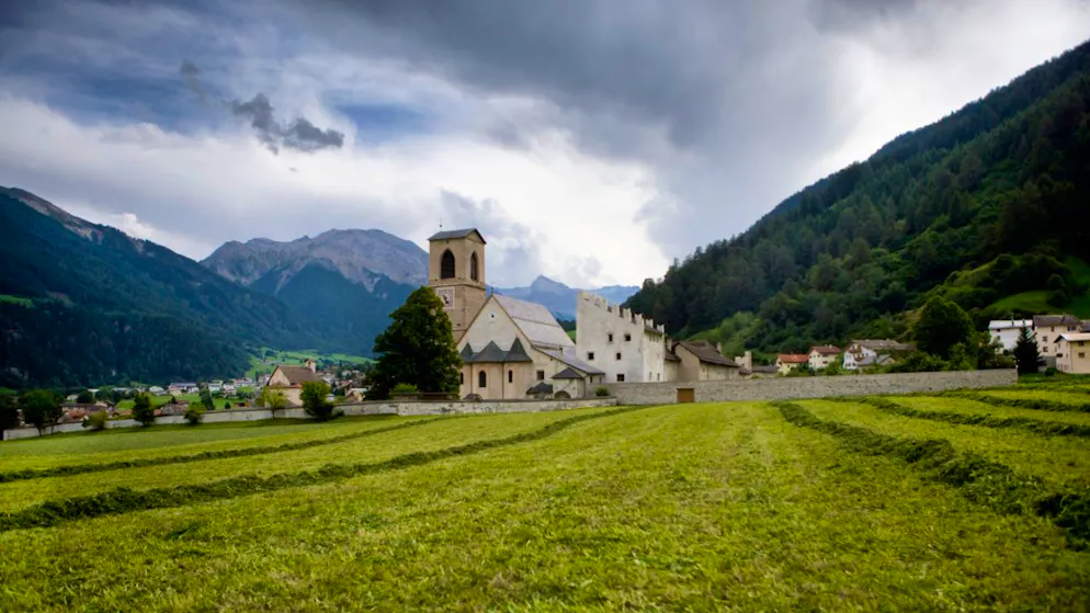 La Procura dei Grigioni ha archiviato il procedimento a carico di un sacerdote del monastero di St. Johann a Müstair, contro il quale erano state mosse accuse di abusi. Il decreto d'abbandono non è ancora definitivo.