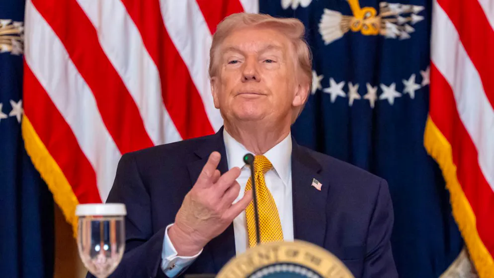 ARCHIV – US-Präsident Donald Trump spricht im East Room des Weissen Hauses. Foto: Alex Brandon/AP/dpa/Archivbild