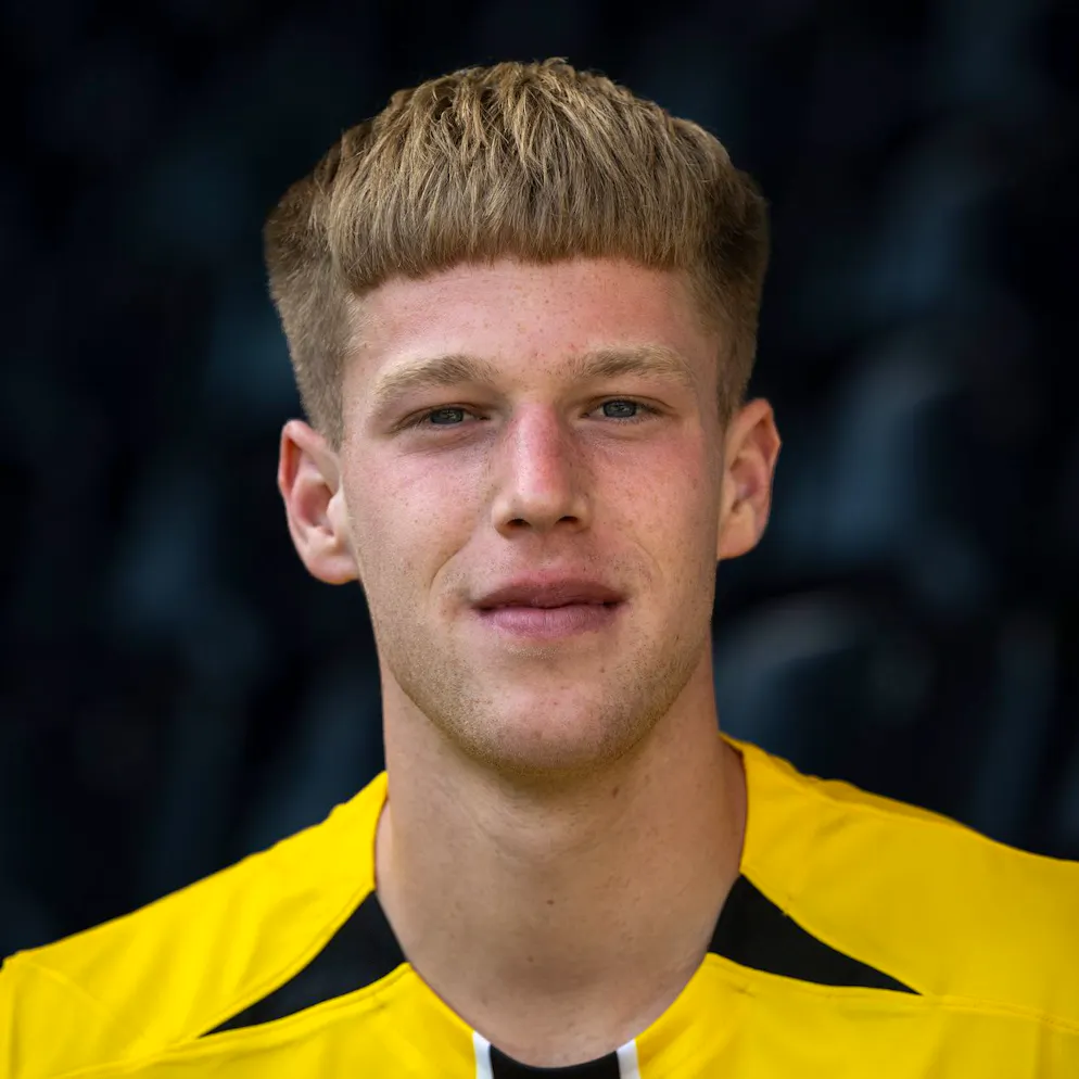Joel Bichsel pose lors de la séance photo d'YB pour la saison 2024/25 de Super League.