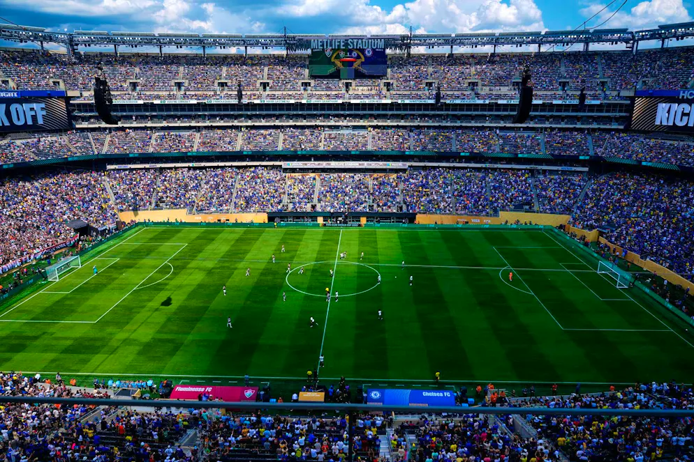 The MetLife Stadium in East Rutherford (82,500 seats)