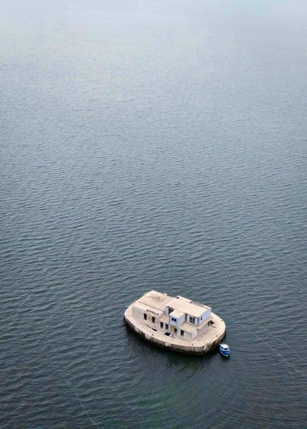 With bird droppings and rust: Mini island off the coast of Rügen to be auctioned - Gallery. The minimum bid is 39,000 euros.