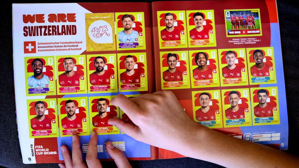 So sieht die Schweizer Doppelseite im Panini-Album zur WM 2026 aus.
