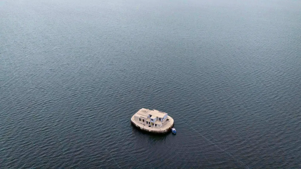 With bird droppings and rust: Mini island off the coast of Rügen to be auctioned - Gallery. Remote and only accessible by sea - the buyer decides what happens to the island.