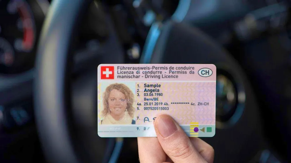 Drivers in Switzerland will soon be able to show their driving license electronically.