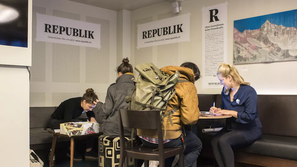 L'enquête sur les camps de réfugiés en Grèce a notamment été publiée par le média suisse Republik (image d'illustration).