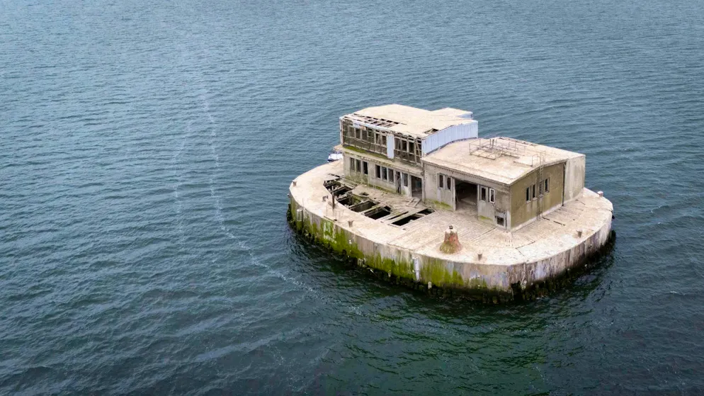 With bird droppings and rust: Mini island off the coast of Rügen to be auctioned - Gallery. The auction will take place on June 4 in Hamburg.