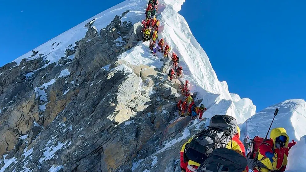 Record absolu. Plus de 1000 alpinistes ont atteint cette saison le sommet de l'Everest