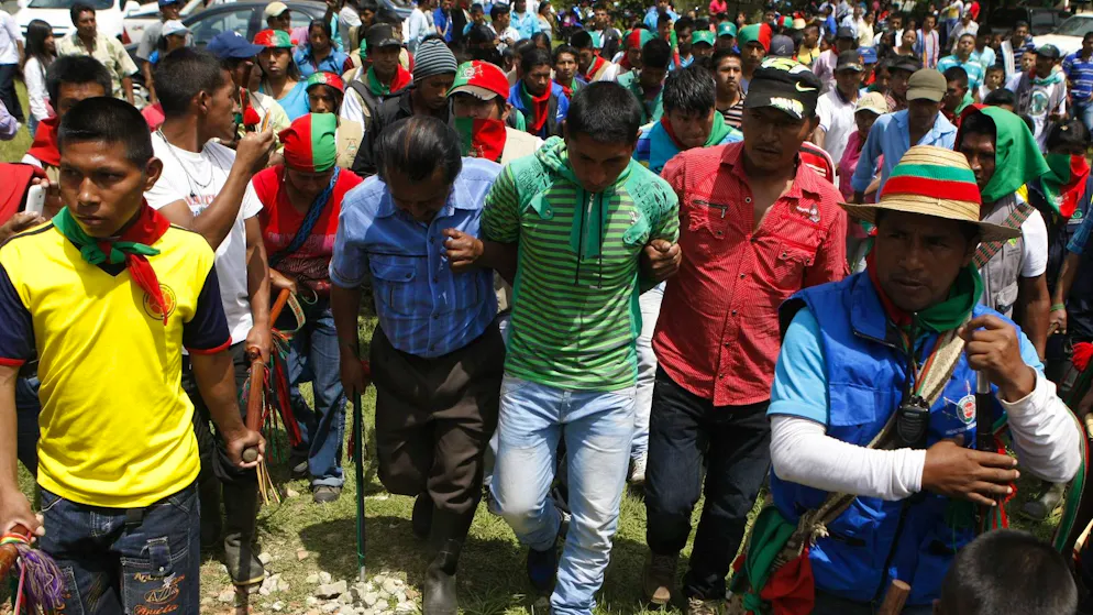 De nombreux mineurs sont enrôlés par les groupes armés en Colombie. Ils sont le plus souvent recrutés via les réseaux sociaux dans des zones reculées du pays à faible présence étatique, selon des organisations humanitaires.