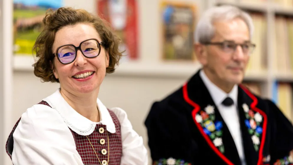 La cantante jodel Nadja Räss a dicembre 2025, nel corso di una conferenza stampa per l'entrata dello jodel nel patrimonio culturale immateriale dell'umanità dall'Unesco. (immagine d'archivio)