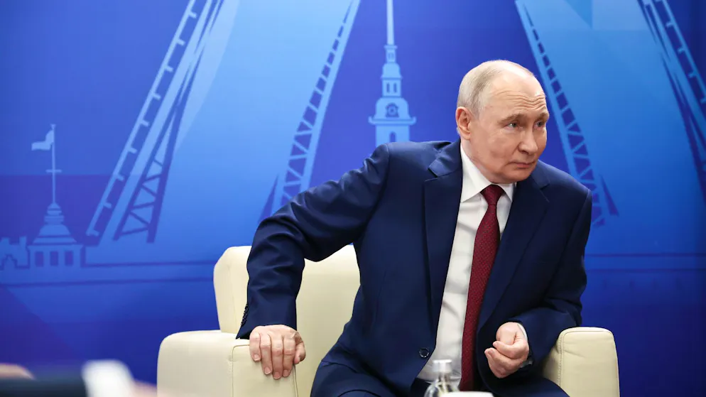 Guerra in Ucraina. Putin inscalfibile di fronte alla lettera di Zelensky, che vedrà Starmer, Macron e Merz