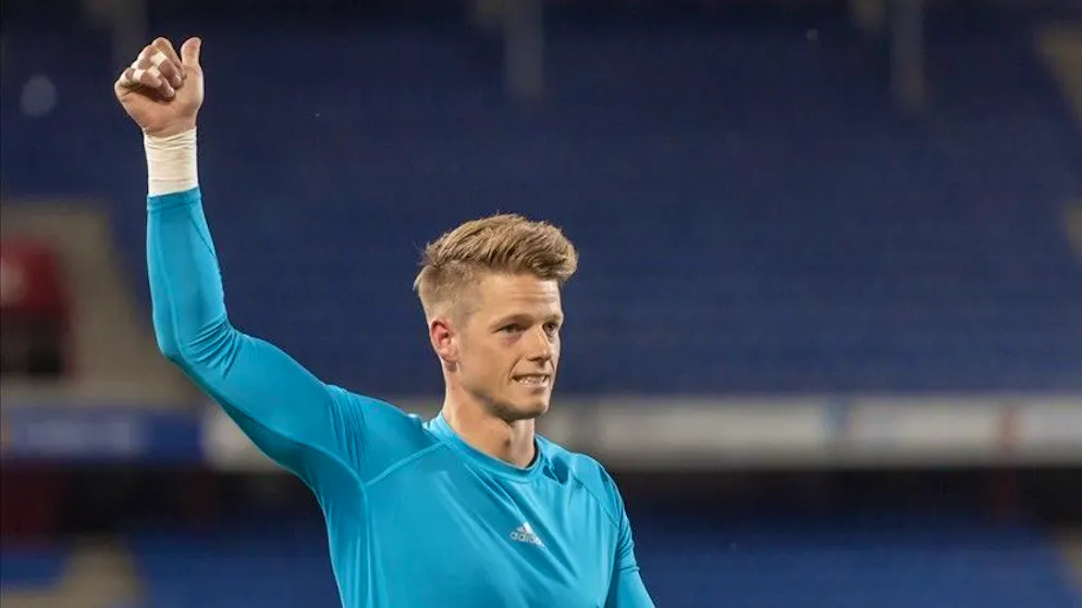 Calcio. Jonas Omlin torna al Basilea