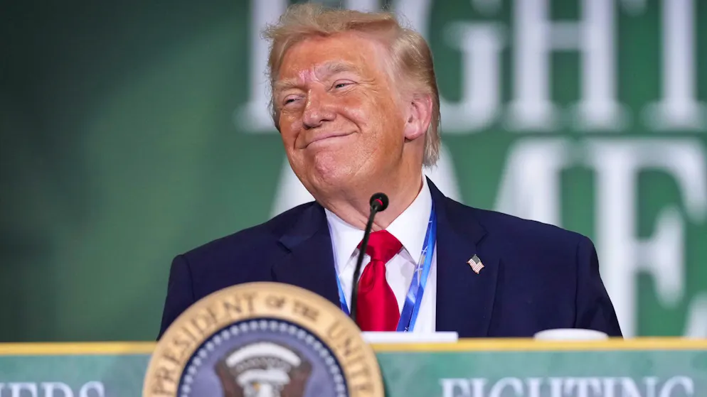 Milliardäre kaufen Medien. Wie der TV-Sender CBS News auf Trump-Linie gebracht wird – und warum bald CNN dran ist