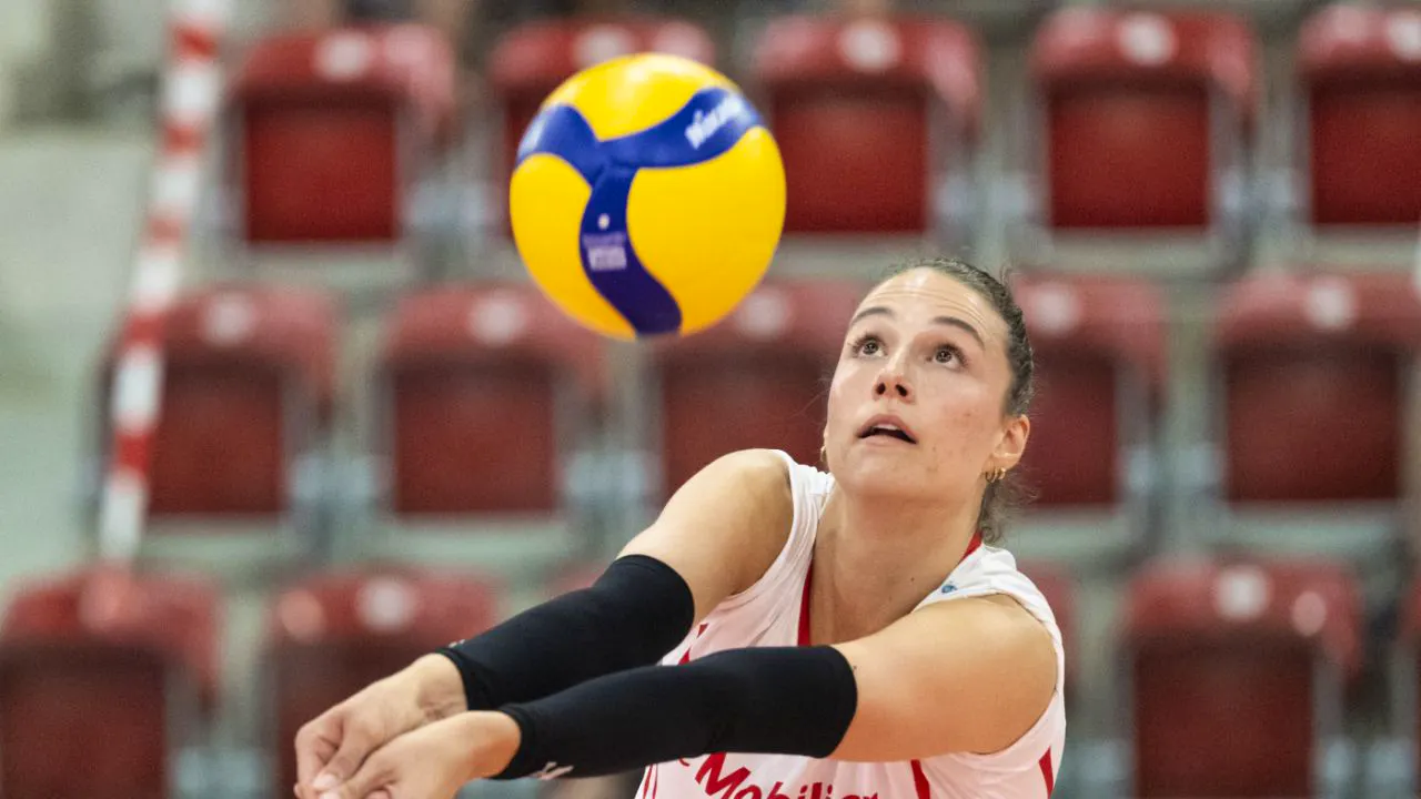 Sport. Starting defeat for Swiss volleyball players