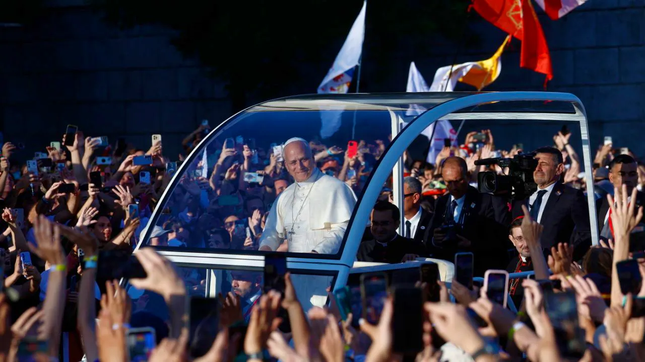 Religione cattolica. Papa in Spagna, «superare le polarizzazioni»
