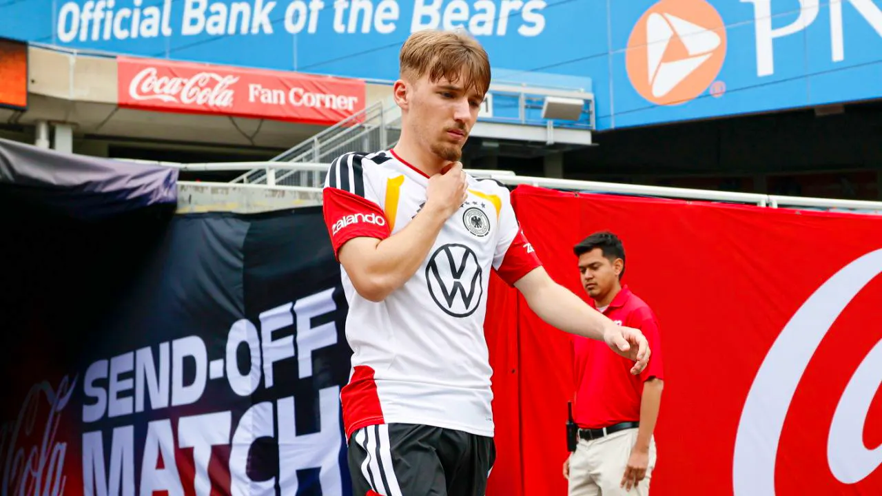 Deutschland. WM-Forfait von Shootingstar Karl