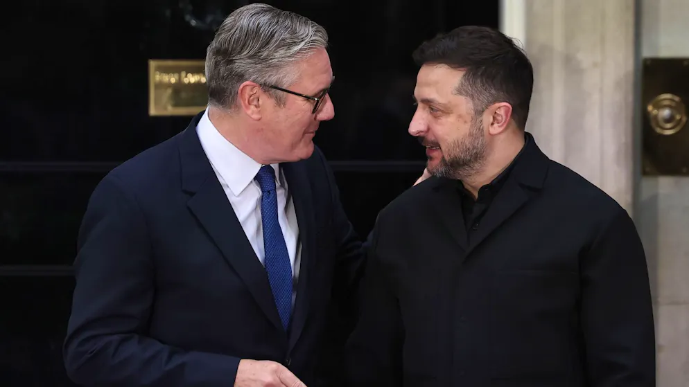 Guerra in Ucraina. Zelensky a Londra: «Vogliamo anche gli europei ai negoziati con la Russia»
