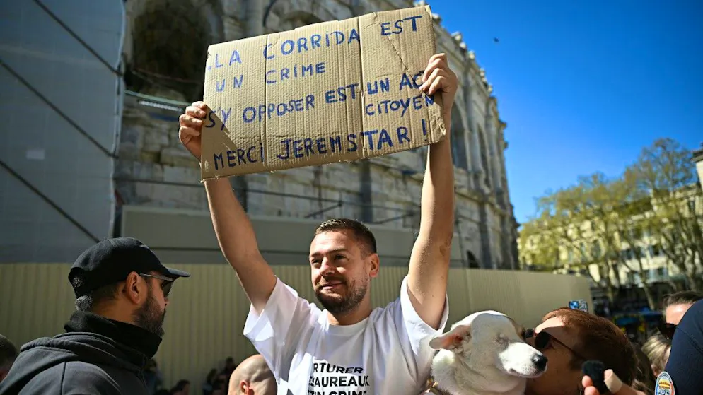Anticorrida. Relaxé, Jeremstar promet de «continuer d'emmerder» les gens qui tuent des taureaux