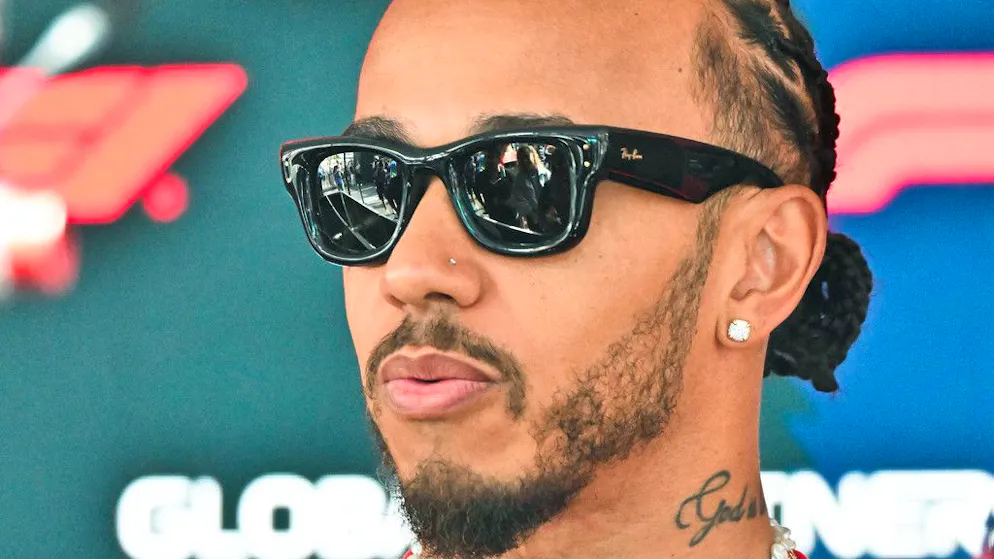 Fra baci e champagne. Lewis Hamilton rompe il silenzio su Kim Kardashian: «È incredibile avere il suo supporto»