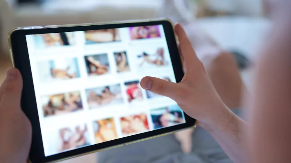 Prevenzione in rete. Petizione: la Confederazione deve agire contro le violenze su internet