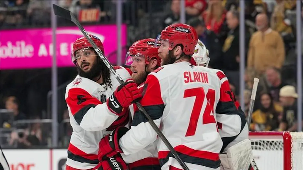 NHL. Carolina si prende gara-4 della finale di Stanley Cup contro i Vegas