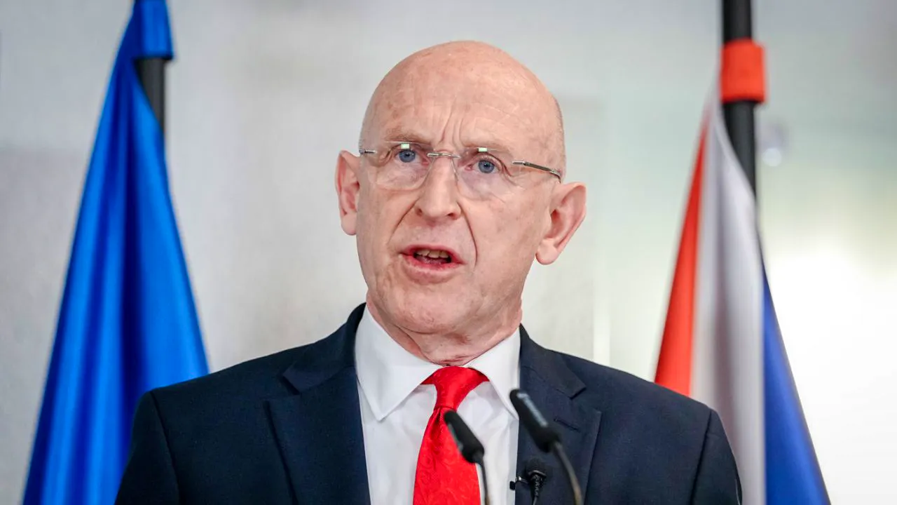 Grossbritannien. Ministerrücktritt stürzt britischen Premier tiefer in Krise