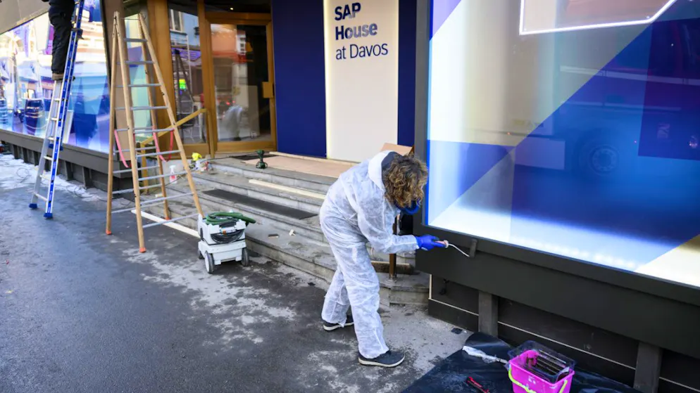 Grigioni. Davos emette 35 multe per costruzioni temporanee durante il WEF