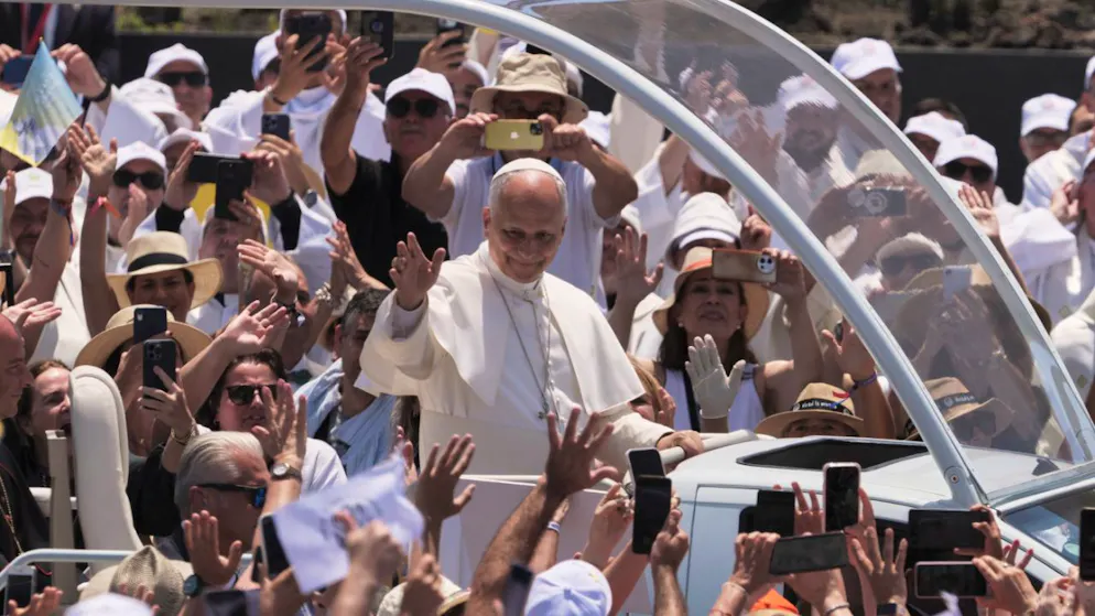 A Tenerife. Oltre 30'000 fedeli al porto di Santa Cruz per la messa con il Papa