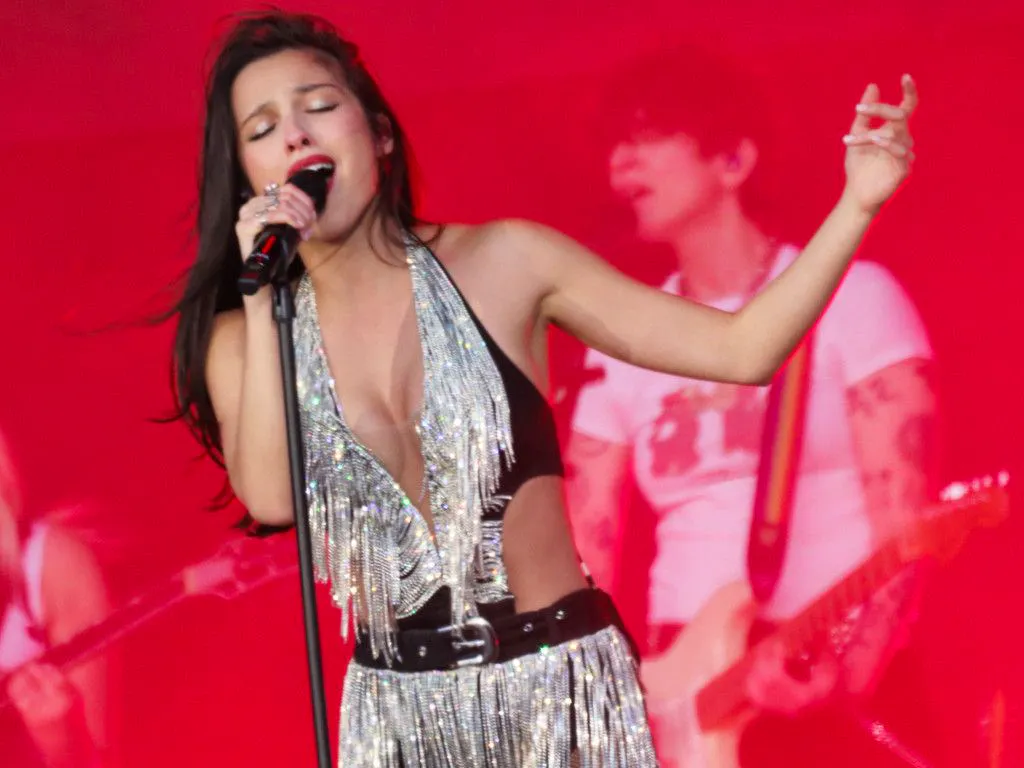 Spettacolo. Olivia Rodrigo svela perché ha cambiato alcune canzoni del nuovo album dopo la rottura con Louis Partridge