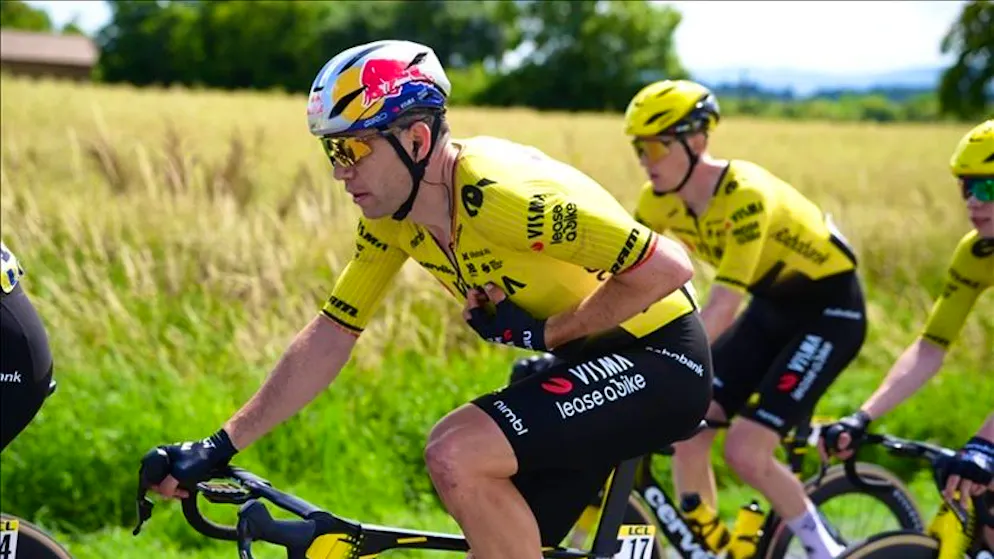 Ciclismo. Van Aert lascia il Tour Aura