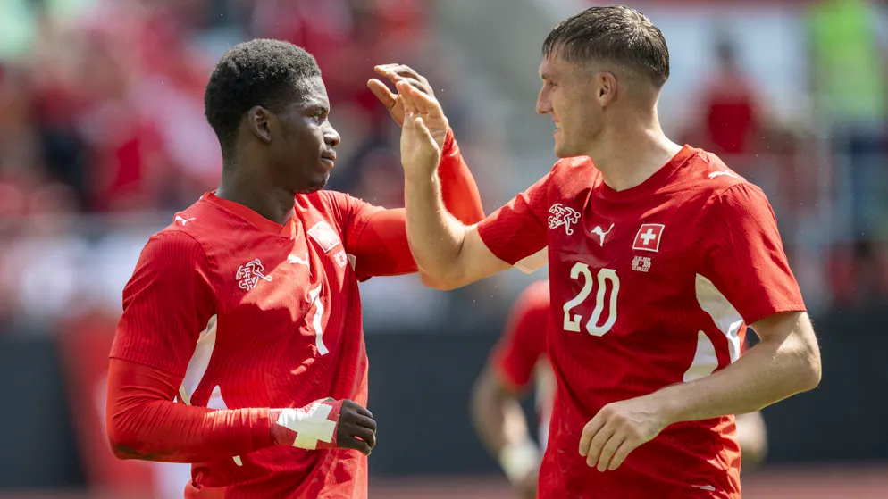 Schweiz vs. Katar um 21 Uhr. Die Aufstellung ist da: So spielt die Nati gegen Katar ++ Fans machen Stimmung
