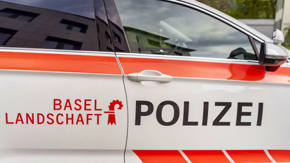 Basilea Campagna. Un'84enne derubata con forza dell'orologio da tre persone in auto a Oberwil