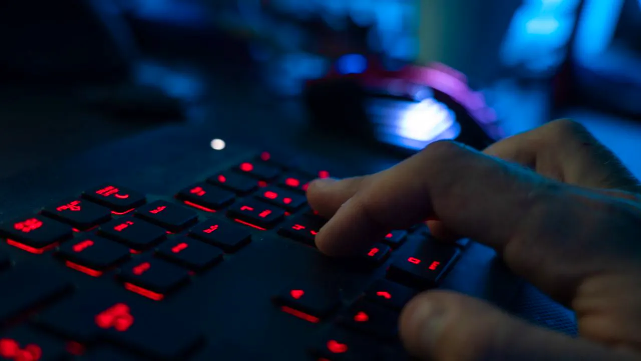 Politik. Iran: Cyber-Angriff auf staatliche Banken