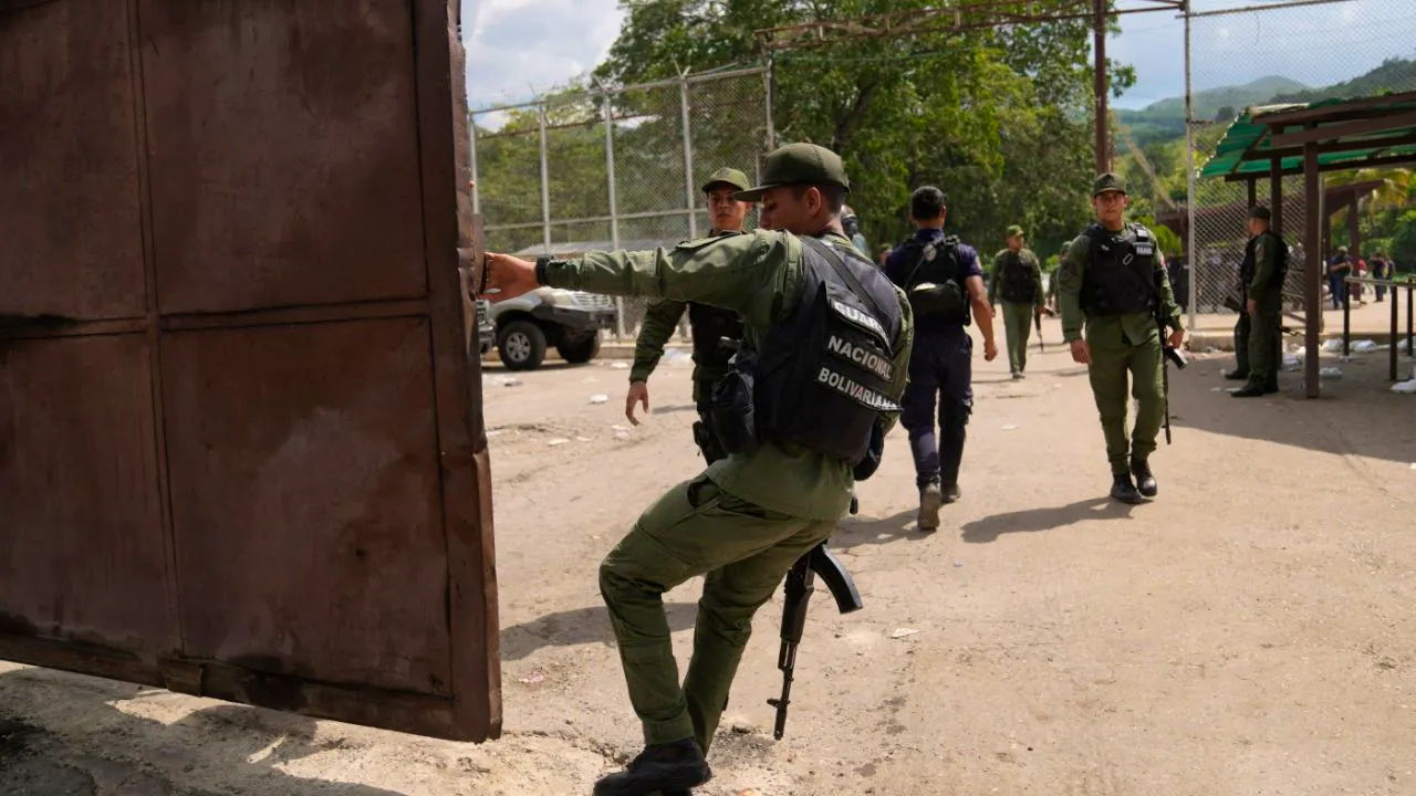 Gouvernement. Venezuela: la propriété d'un chef de gang pillée après sa fuite
