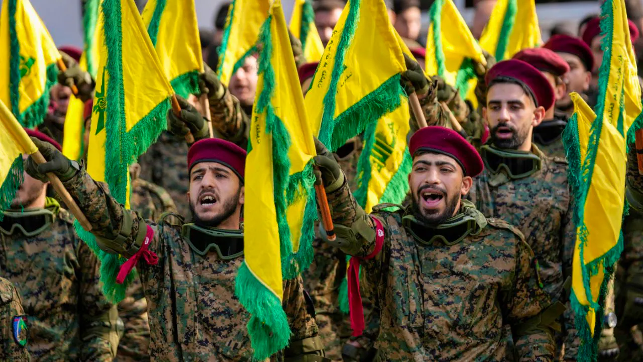 Politik. Hisbollah beschiesst Israels Norden mit Sprengstoff-Drohnen
