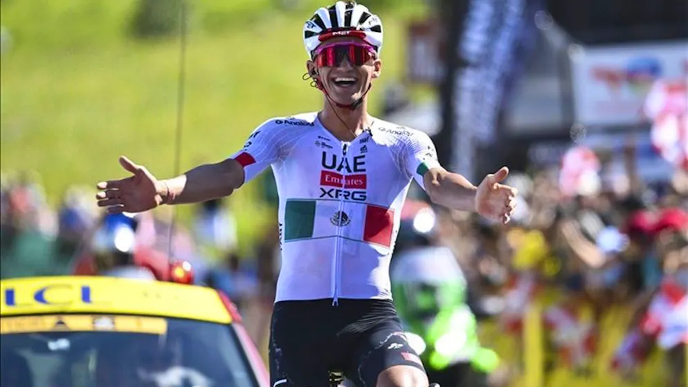 Ciclismo. Del Toro trionfa al Tour Aura