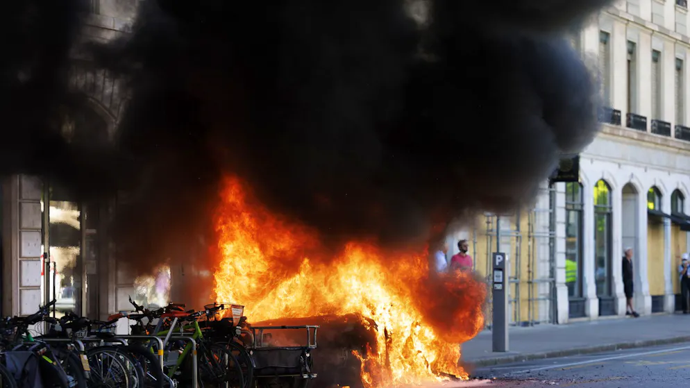 Protest in Geneva ahead of G7 summit. Demonstration in Geneva against the G7 broken up following riots