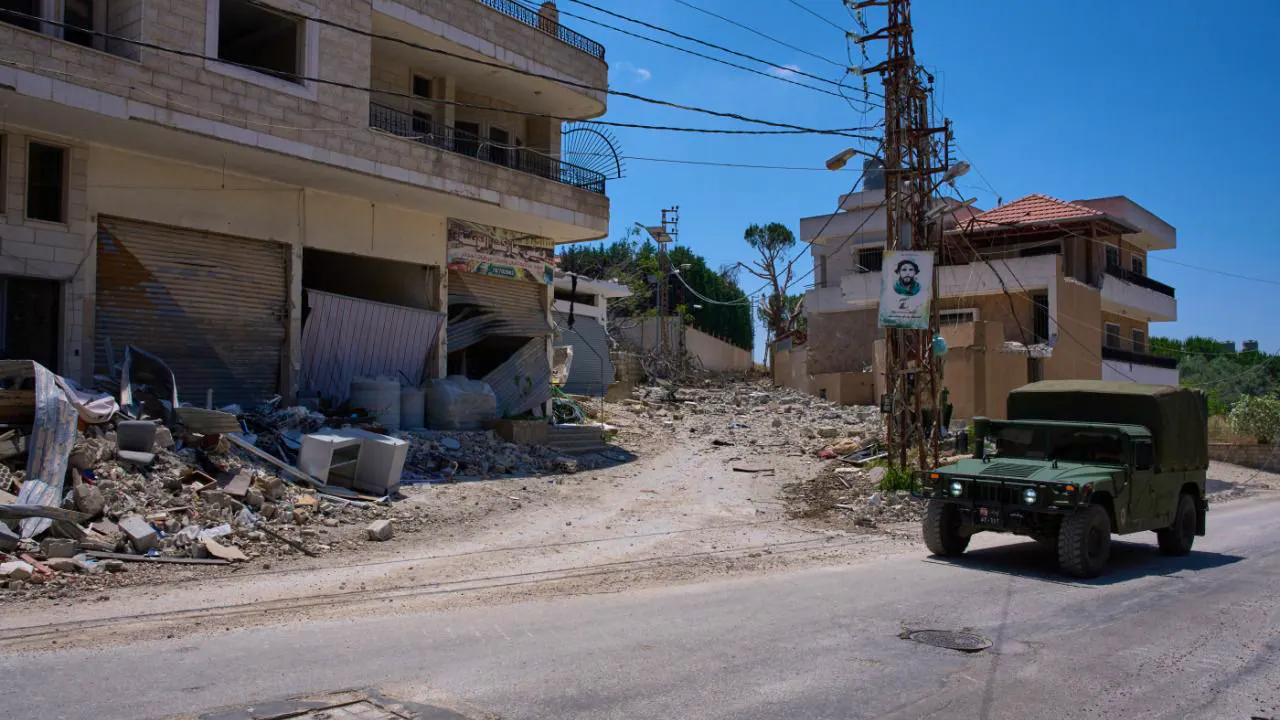 Politics. Lebanon: Israel continues airstrikes in the south