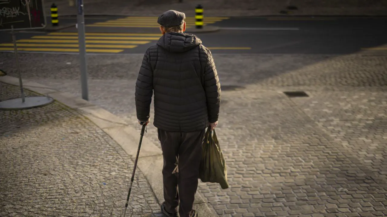 Medicine. AI Brain Pacemaker Helps Parkinson's Patients Walk