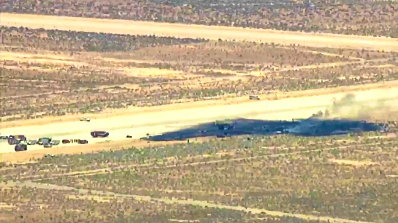 Politik. Acht Tote bei Absturz von B-52-Bomber in den USA befürchtet