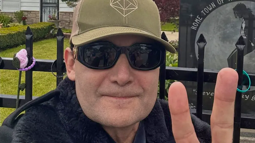 Los Angeles. Corey Feldman, celebre per «I Goonies», ricoverato d'urgenza dopo un malore in volo