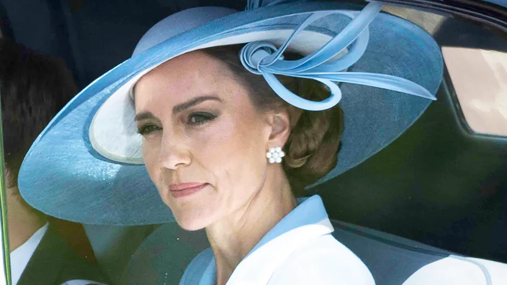 Un défilé tourne au vinaigre.... Kate Middleton victime du courroux d’une partie de la foule