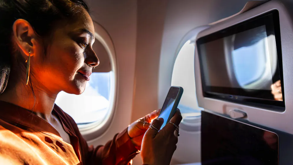 Authorities are investigating the incident. Cell phone catches fire on plane – cabin scorched